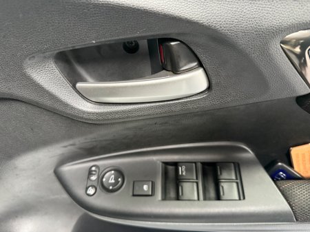 2015 Honda Fit - thumbnail 19