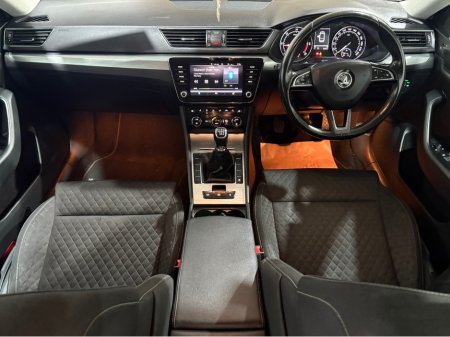 2020 Skoda Superb STYLE ESTATE 2.0 TDI 150HP 4DR €14,950 thumbnail