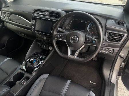 2022 Nissan Leaf - thumbnail 8