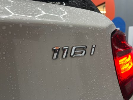 2015 BMW 1 Series 2015 BMW 116I 1.6 AUTOMATIC / CRUISE CONTROL / REVERSE CAMERA AND MORE thumbnail