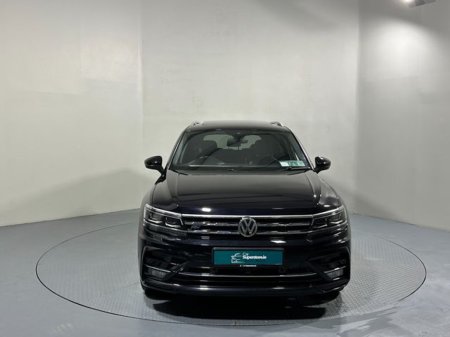 2020 Volkswagen Tiguan - view 2