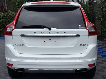 2017 Volvo XC60 D4 CLASSIC 2.0 D // OPENING PAN ROOF // LEATHER INTERIOR // DIGITAL CLUSTER €24,900 thumbnail