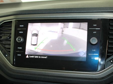 2021 Volkswagen T-Roc Design 2.0 TDI M6F 115HP 5DR €24,999 thumbnail