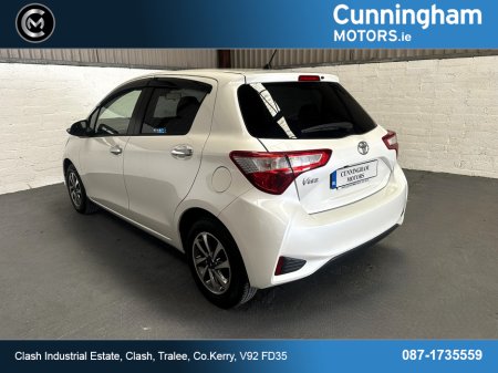 2018 Toyota Yaris - thumbnail 5