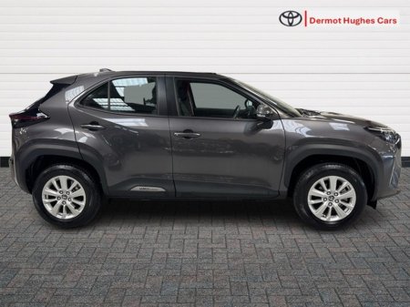 2023 Toyota Yaris Cross LUNA HYBRID AUTO €28,500 thumbnail