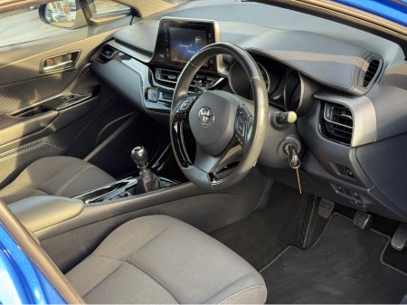 2019 Toyota C-HR - thumbnail 14