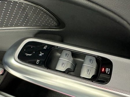 2025 Mercedes-Benz E Class - thumbnail 22