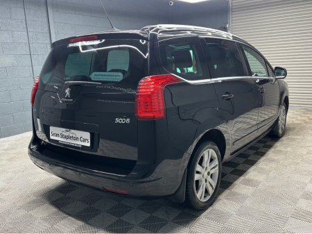 2016 Peugeot 5008 - thumbnail 10
