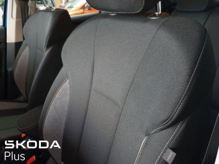 2025 Skoda Kamiq Selection - 2 Year Warranty, 5.9% APR (From €103 per week) €30,995 thumbnail