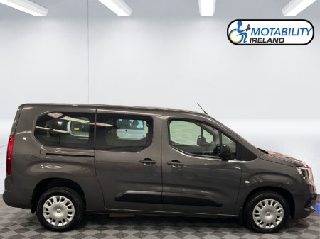 2022 Opel Combo Wheelchair Accessible €37,995