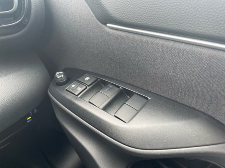 2023 Toyota Yaris Cross - thumbnail 13