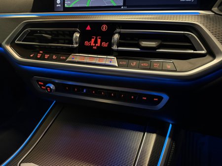 2022 BMW X5 xDrive45e M Sport €49,900 thumbnail