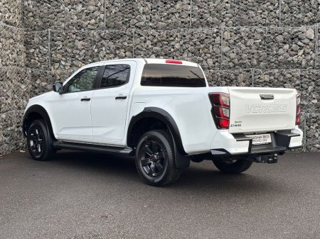 2025 Isuzu D-MAX V-CROSS DCB €48,851 thumbnail