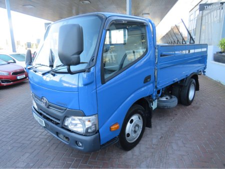 2017 Toyota Dyna 4.5 TONNE TWIN WHEEL DROPSIDE PICK UP // 1 OWNER // IMMACULATE CONDITION // UNDERNEATH IN AS NEW CONDITION NO RUST // FACELIFT MODEL // SIMI APPROVED DEALER 2025 // CALL 01 4564074 // €14,500