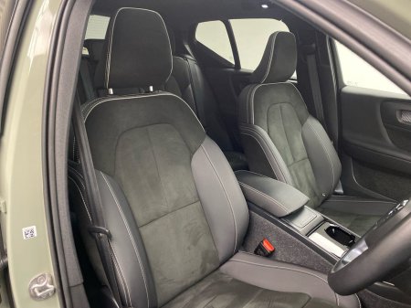 2022 Volvo XC40 - thumbnail 21