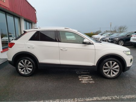 2021 Volkswagen T-Roc 2.0TDI DESIGN AUTO €26,950 thumbnail