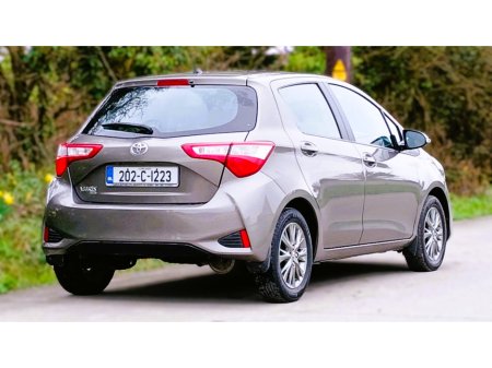 2020 Toyota Yaris - thumbnail 3