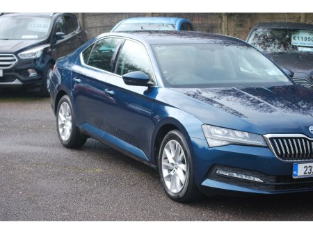 2023 Skoda Superb - thumbnail 3