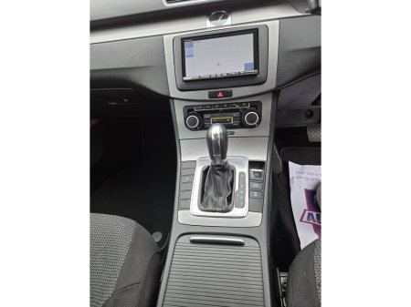 2011 Volkswagen Passat - thumbnail 18