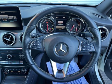 2017 Mercedes-Benz GLA Class GLA180 1.6 AUTO // SERVICE HISTORY // LEATHER HEATED SEATS // REVERSE CAMERA // ADAPTIVE CRUISE CONTROL €20,950