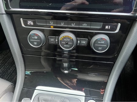 2019 Volkswagen Golf HIGHLINE AUTOMATIC 1.4 PETROL //LOW MILES//REVERSE CAMERA//KEYLESS ENTRY//ADAPTIVE CRUISE CONTROL// €19,950 thumbnail