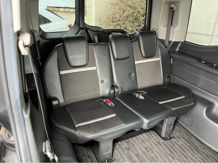 2019 Honda Stepwagon - thumbnail 11