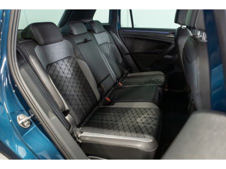 2023 Volkswagen Tiguan 1.4 TSI PHEV 245HP R-Line DSG €37,950 thumbnail