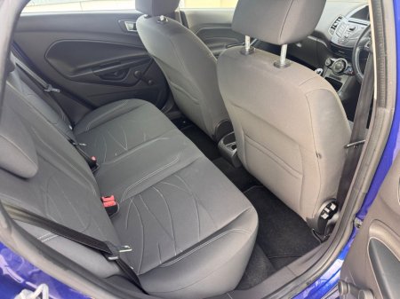 2014 Ford Fiesta - thumbnail 9