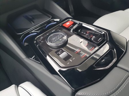 2026 BMW M5  thumbnail