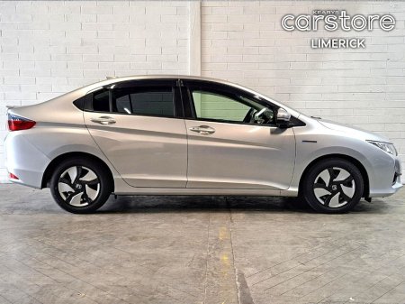 2016 Honda Grace DAA-GM4 4 DR AUTO €14,990 thumbnail