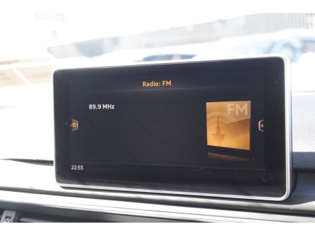 2019 Audi A4 - thumbnail 13