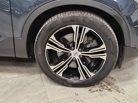 2021 Volvo XC40  €26,950 thumbnail
