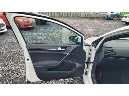 2016 Volkswagen Golf - thumbnail 11