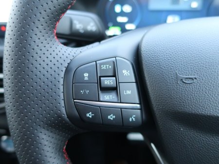 2026 Ford Kuga 2.5 Duratec 243PS PHEV ST-Line X Ed Auto €48,995 thumbnail