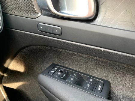 2025 Volvo EX40 - thumbnail 31