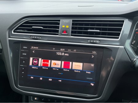 2020 Volkswagen Tiguan R-LINE 4MOTION AUTOMATIC 2.0 DIESEL //LOW MILES//HIGH SPEC//360 PARKING CAMERAS//HALF LEATHER HEATED FRONT AND REAR SEATS//KEYLESS ENTRY// €34,950 thumbnail