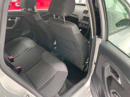 2015 Volkswagen Polo - thumbnail 14