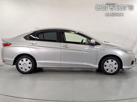 2016 Honda Grace GRACE DAA-GM4 4 DR AUTO €13,880 thumbnail