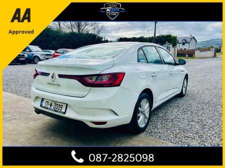 2017 Renault Megane - thumbnail 4