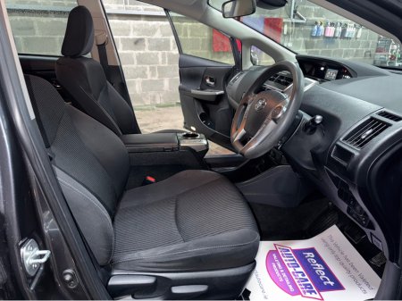 2020 Toyota Prius Alpha 1.8 Hybrid €15,999 thumbnail