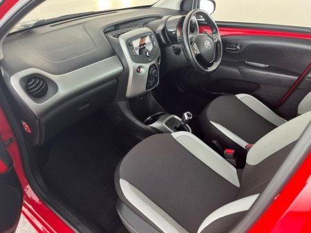 2017 Toyota Aygo X-PLAY Automatic €10,950 thumbnail