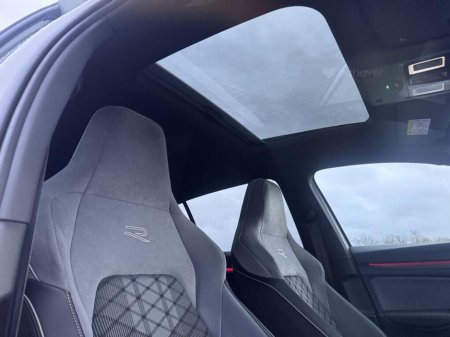 2023 Volkswagen Golf 2.0 TDI 150HP R-Line Pan Roof & Bergamo Alloys €33,995 thumbnail