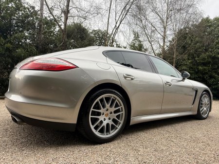 2012 Porsche Panamera - thumbnail 5