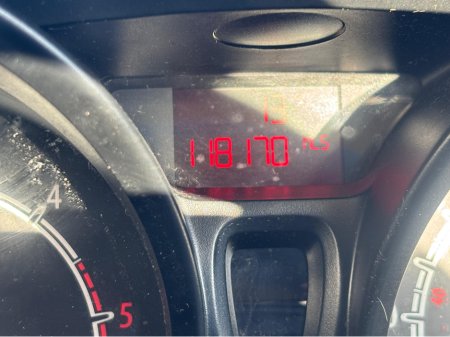 2012 Ford Fiesta - thumbnail 6