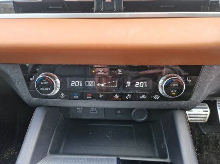 2022 Mitsubishi Outlander - photo 6