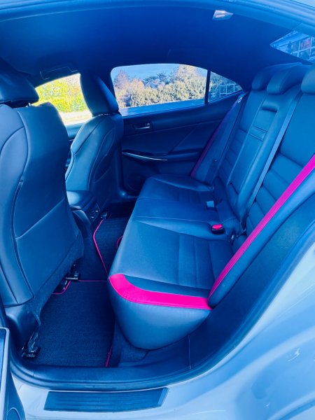 2018 Lexus IS - photo 25