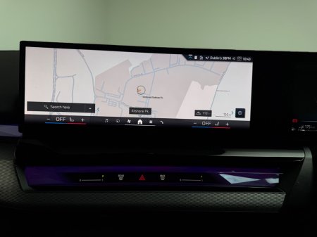 2025 BMW 5-Series - photo 18