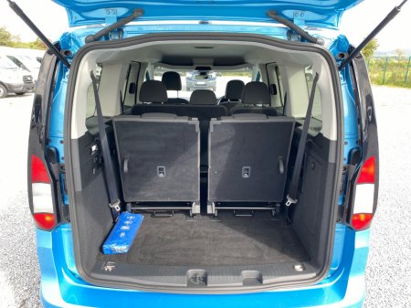 2025 Ford Tourneo Connect - photo 25