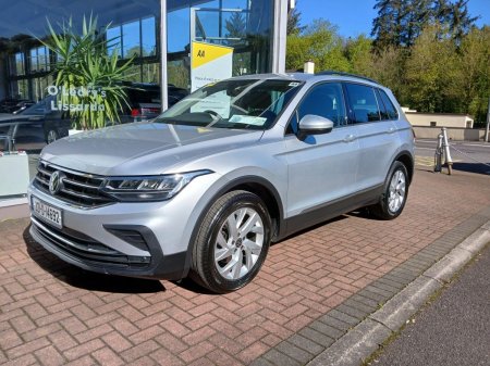 2022 Volkswagen Tiguan - photo 2