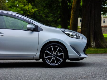 2020 Toyota Aqua - photo 4